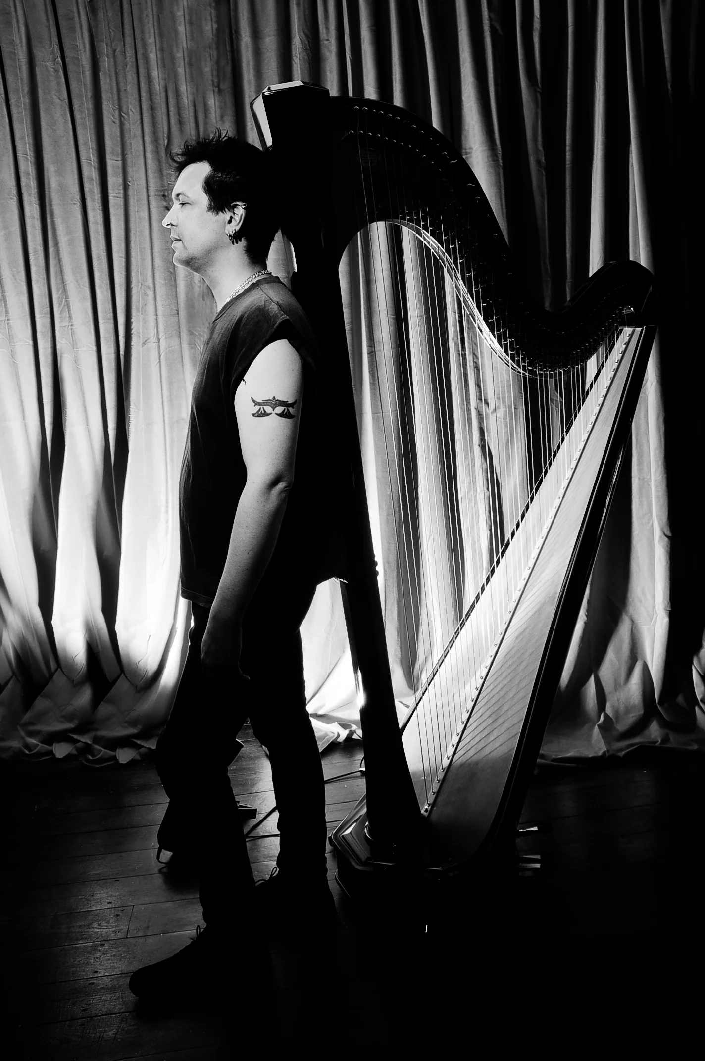  Harpist from   ``Florence &amp; The Machine´ 