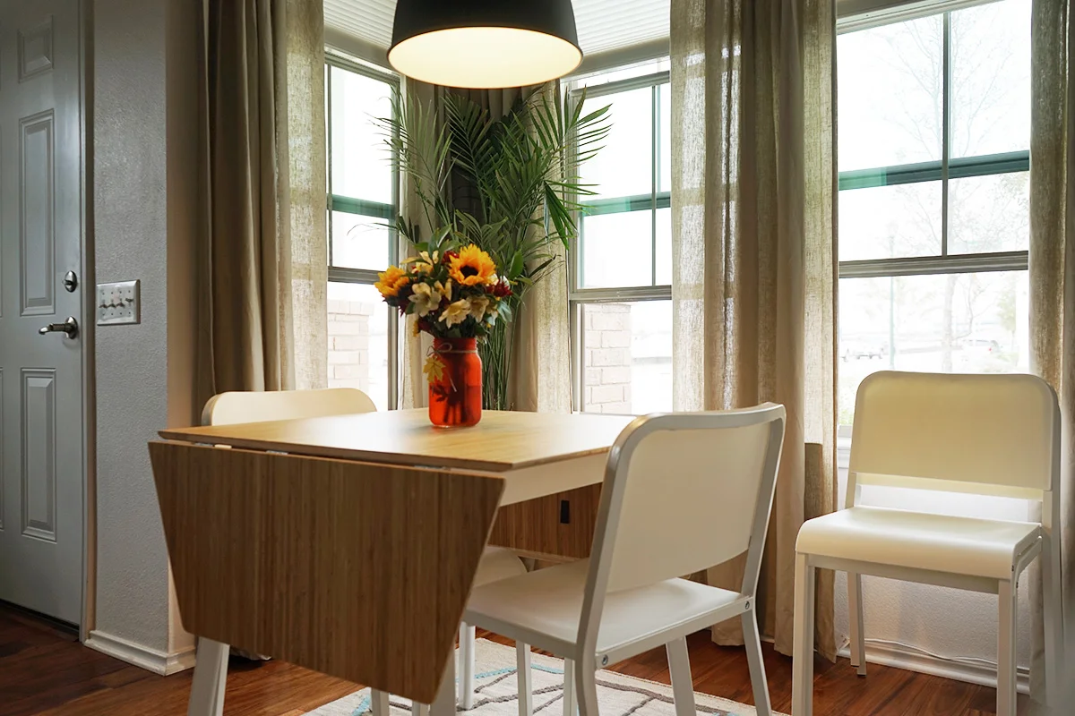 dining table.jpg