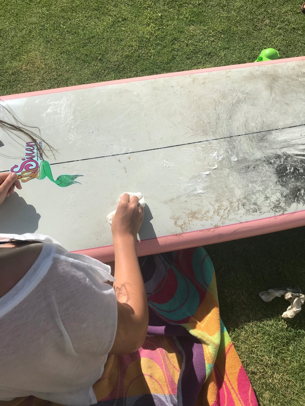 Moms-Goop-cleans-surfboards-hawaii-06.jpg