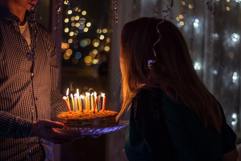 girl-blowing-out-birthday-candles_800.jpg