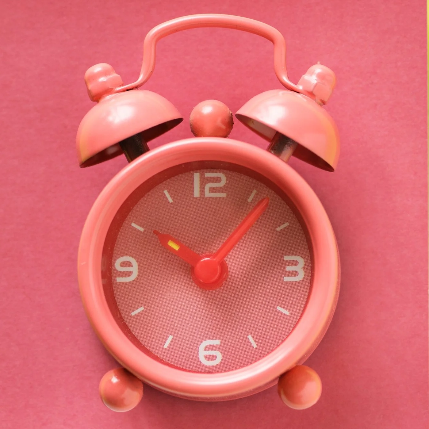 alarm-alarm-clock-analog-1162967.jpg
