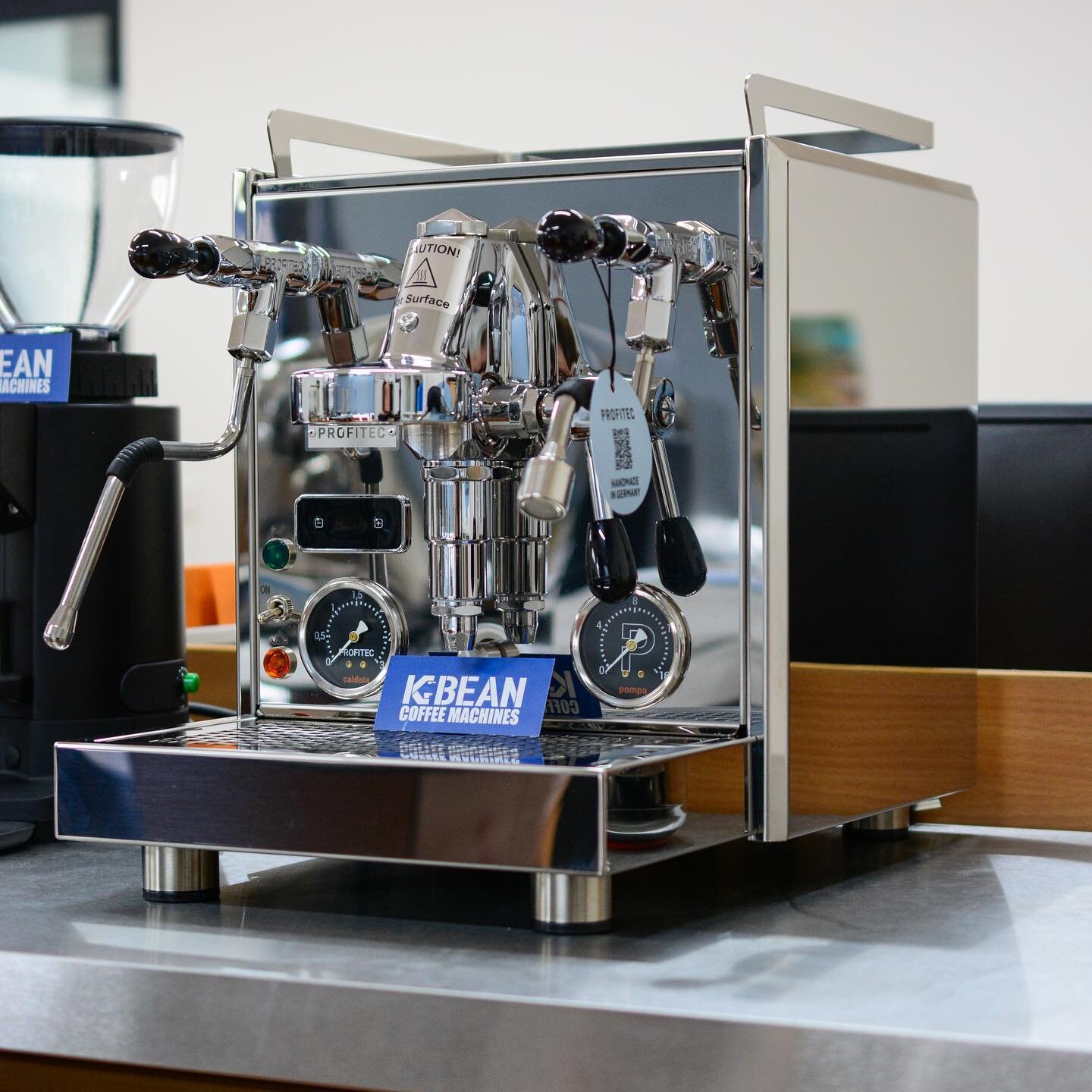 The Profitec Pro 700 is a flagship dual boiler machine. Using class leading thermal stability, this machine is the endgame for espresso aficionados. This machine is for you if you want no compromise.

Look to pair this machine with a Profitec T64 V2 