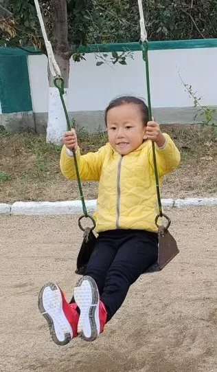 6,100 Pairs of Shoes Delivered to DPRK Children