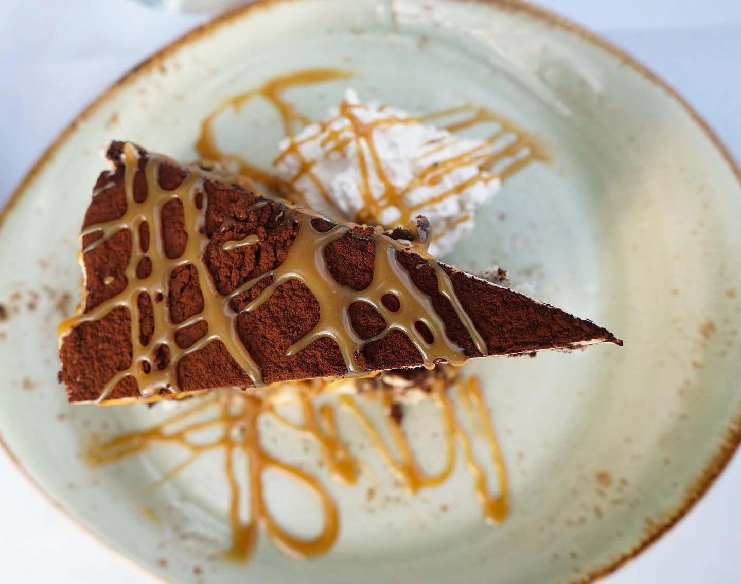 Devoured in 60 seconds... Swipe to see the inside of this beauty 😜