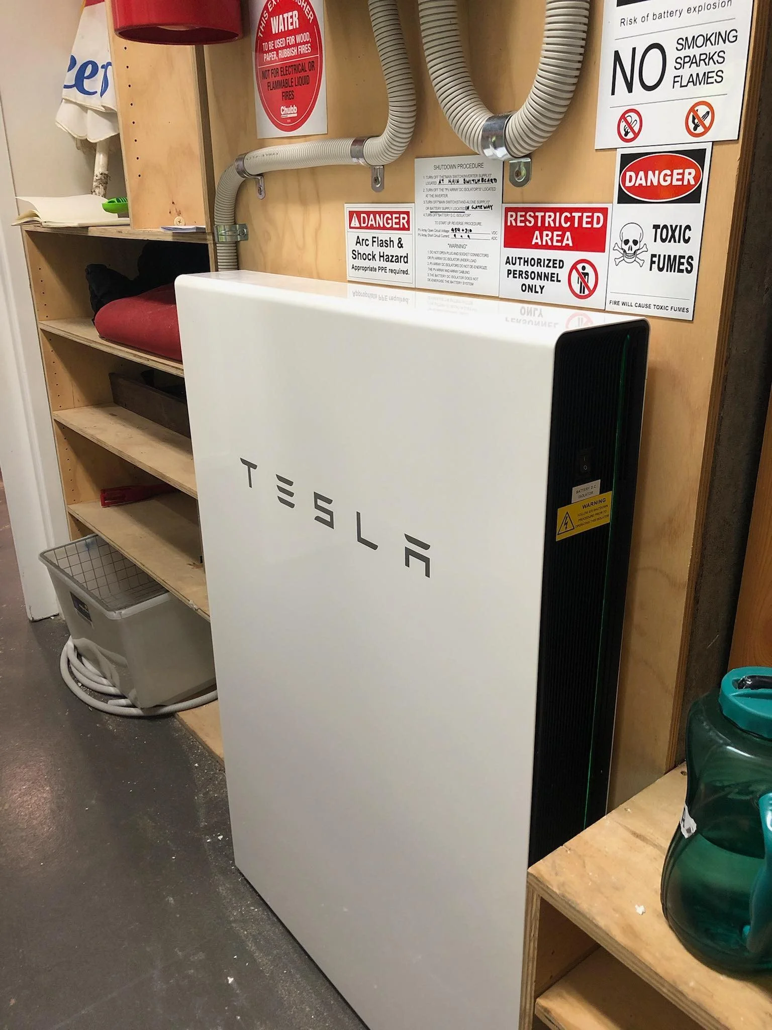 tesla pic 1.jpg