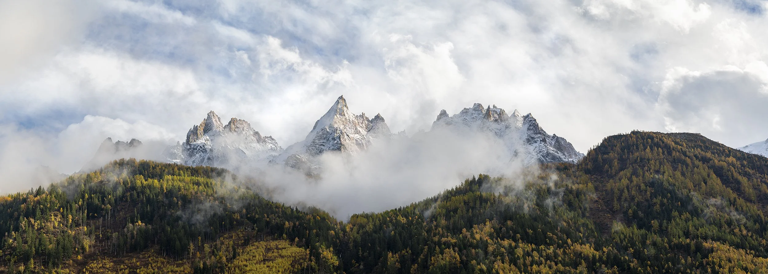 aiguille_de_chamonix_panorama.jpg