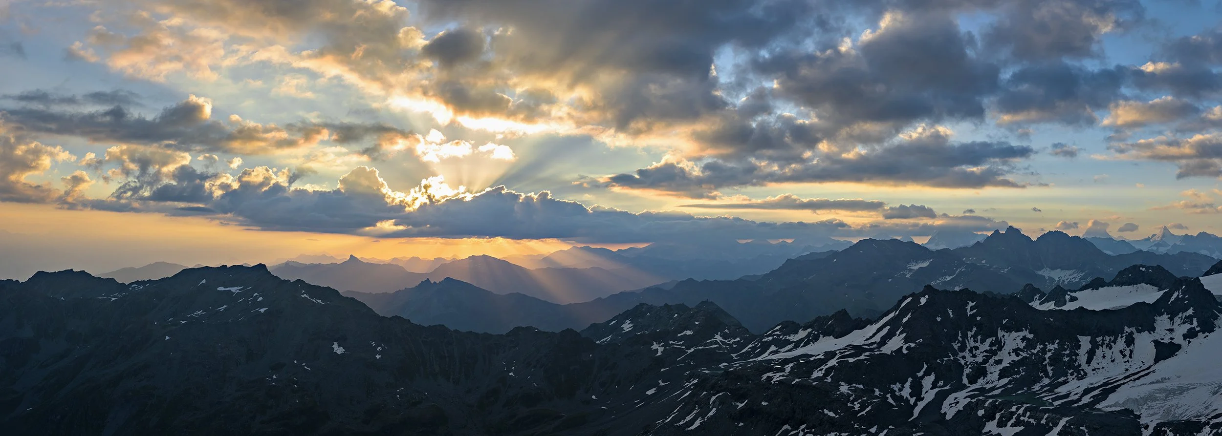 mt_fort_morning_rays.jpg
