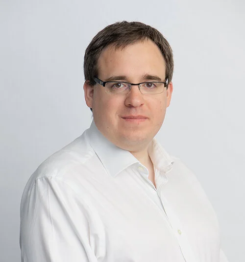 James Woodall CTO & Founder Prior to Intoware, James founded his own software consultancy, which delivered software products to customers globally until it was acquired by a US public company ($KOPN) in 2012. James started life as a software engineer, with expertise across multiple software platforms, architecting solutions for enterprise and consumer products alike.