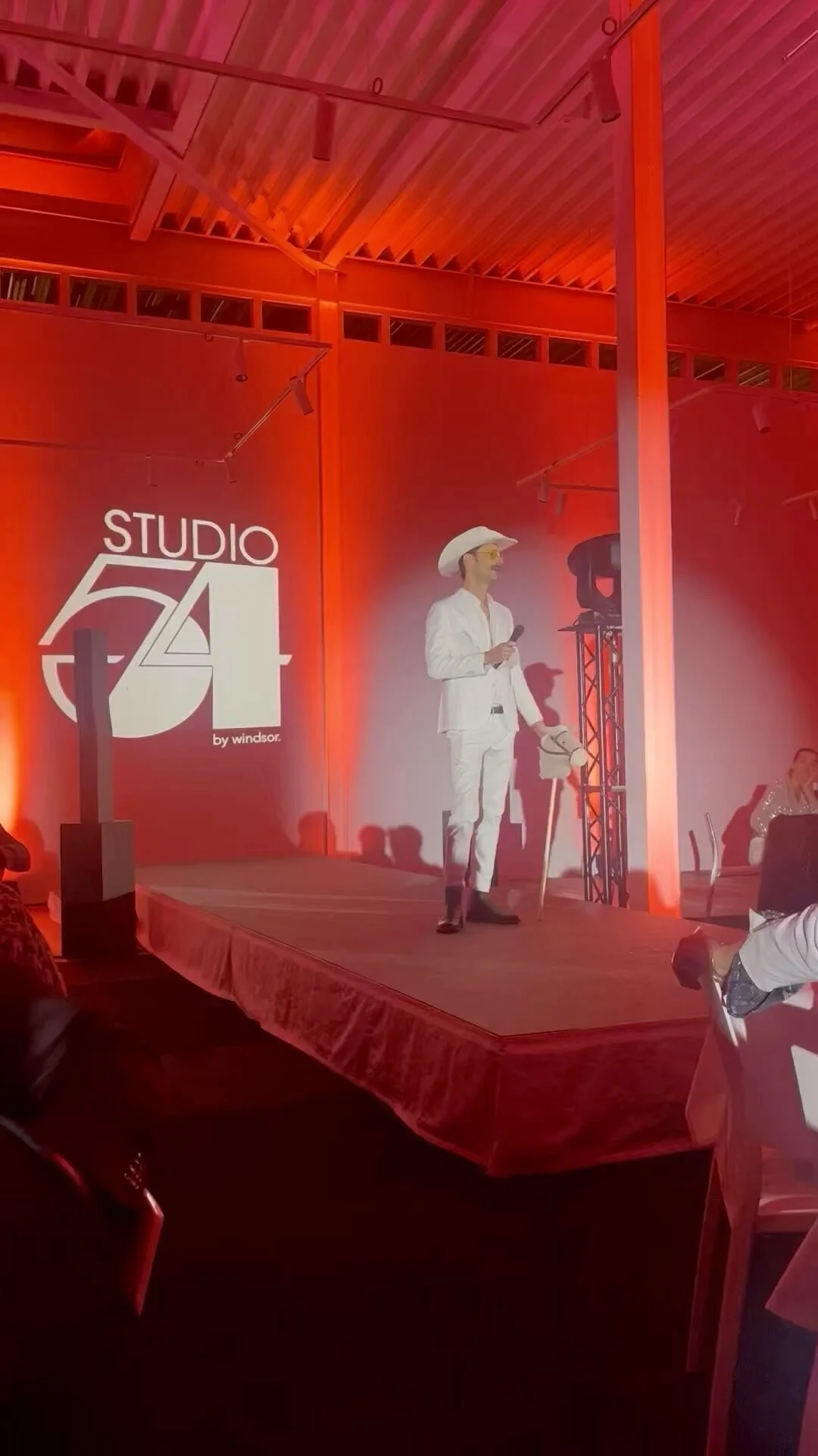 HOLY FASHION GROUP (EN)