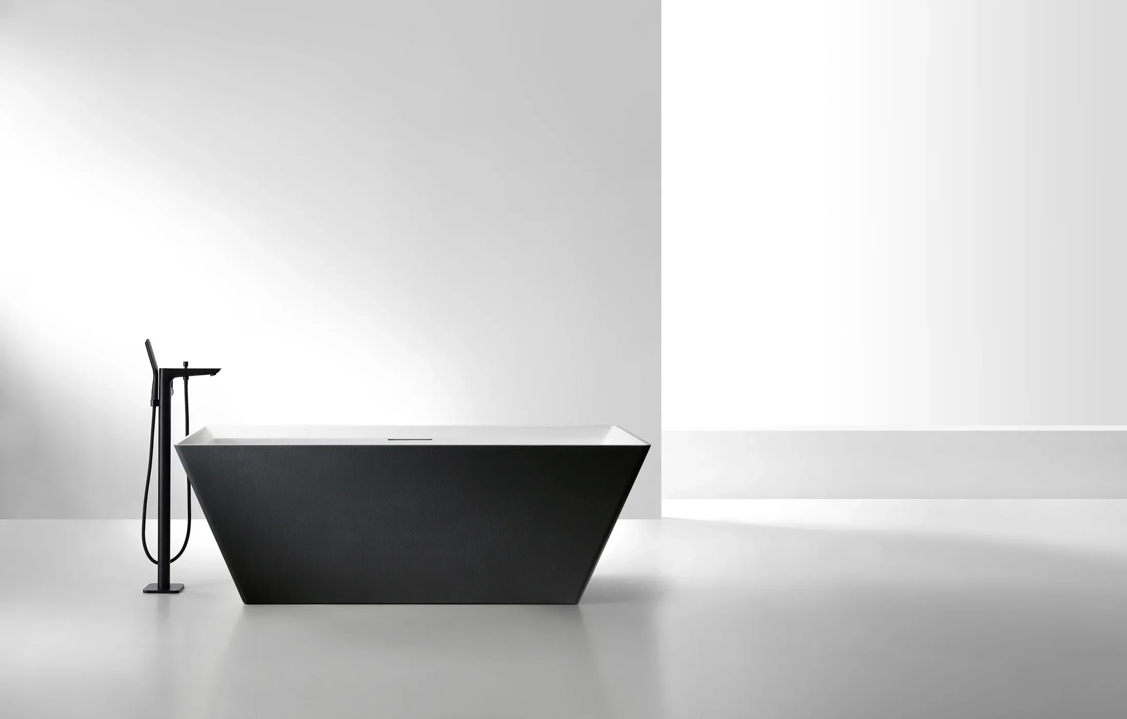 How to Choose a Bathtub Material for Retail and Project Ranges
