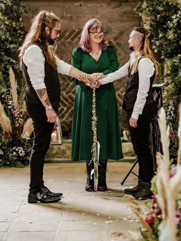 Guest Blog: Jacqui Harding Celebrant: Your Wedding, Your Way! 