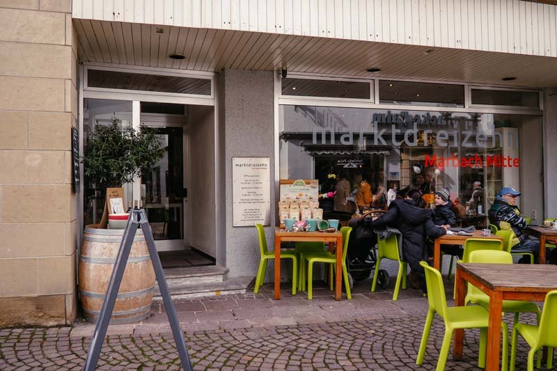 marbach-markt-dreizehn-schaufenster-cafe-fruehstuecken-ludwigsburg.jpg