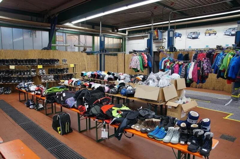schneelaeuferzunft-ludwigsburg-skiboerse-second-hand-neuware-wintersport-verkauf.jpeg