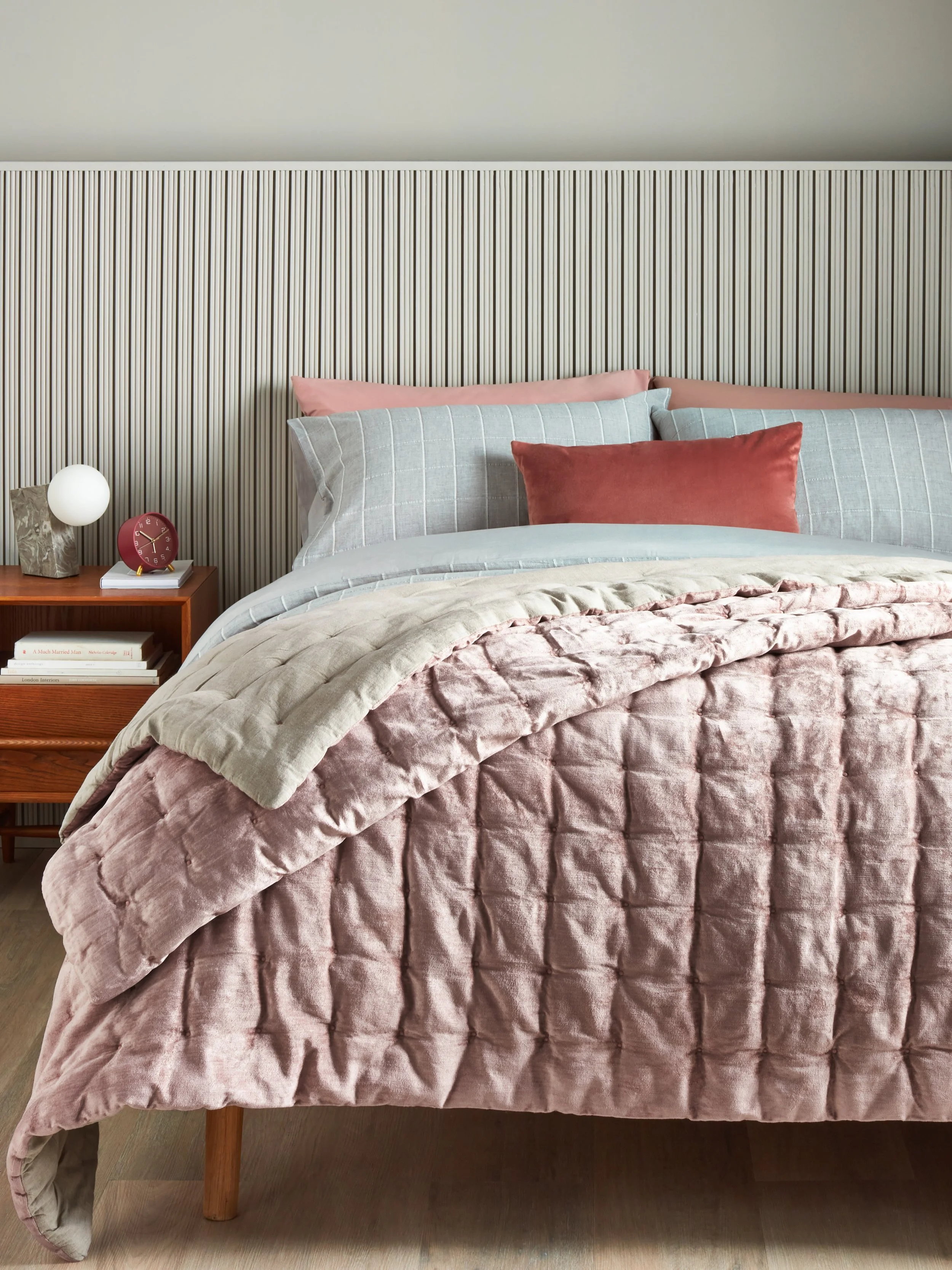 SS23_DBL_VELVET_PLASTER_QUILT_60351001 copy.jpg