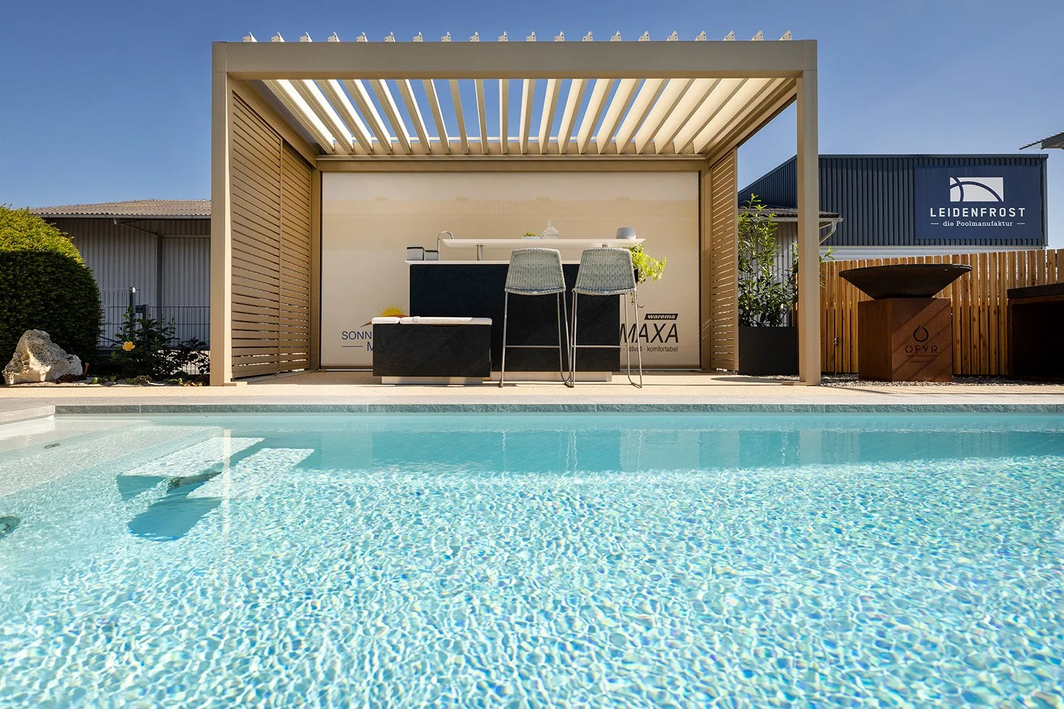rüegschwimmbaeder-pool-loft3.jpg