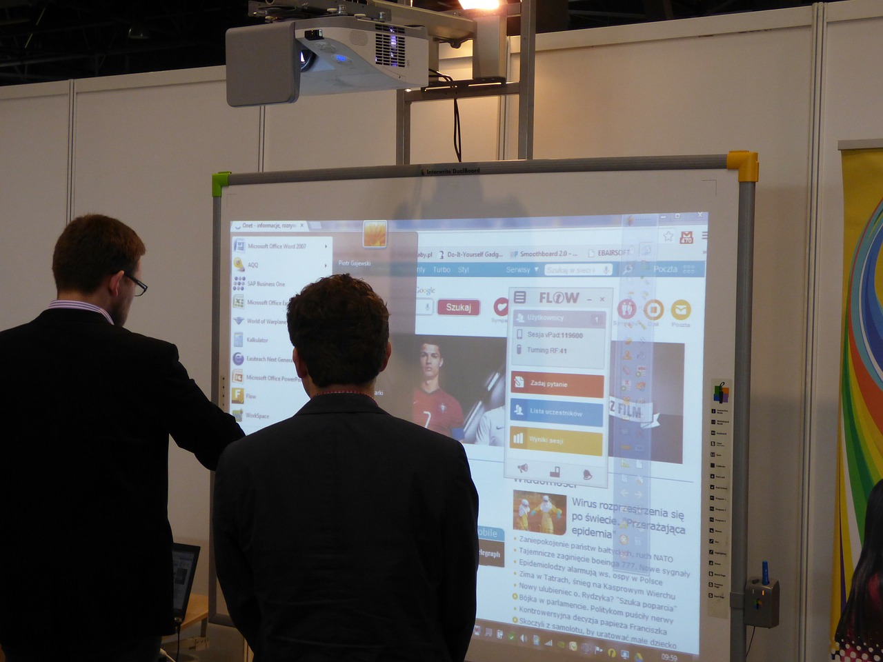 interactive-whiteboard-332239_1280.jpg