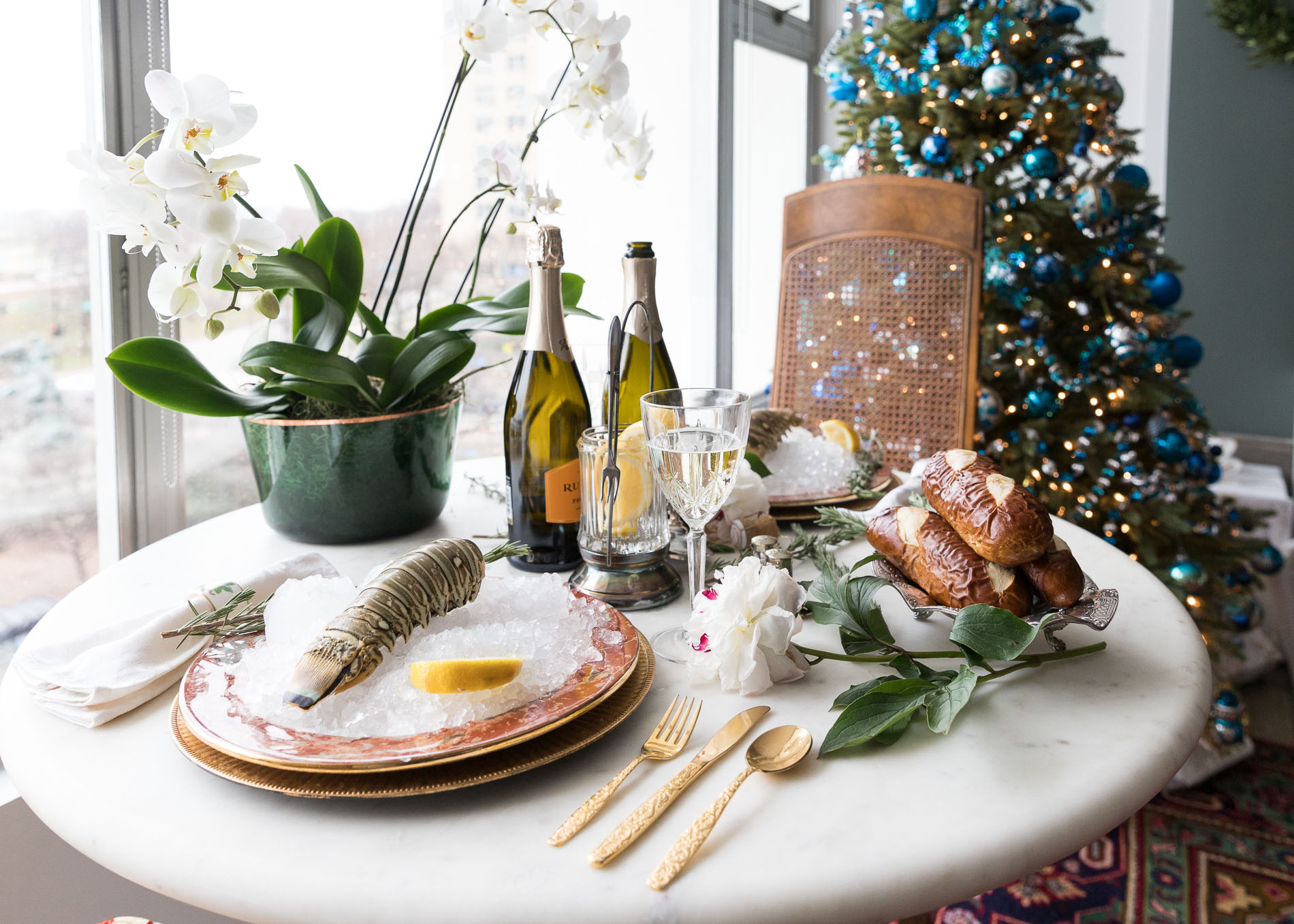 Lake Shore Drive Holiday High Rise Dining Room