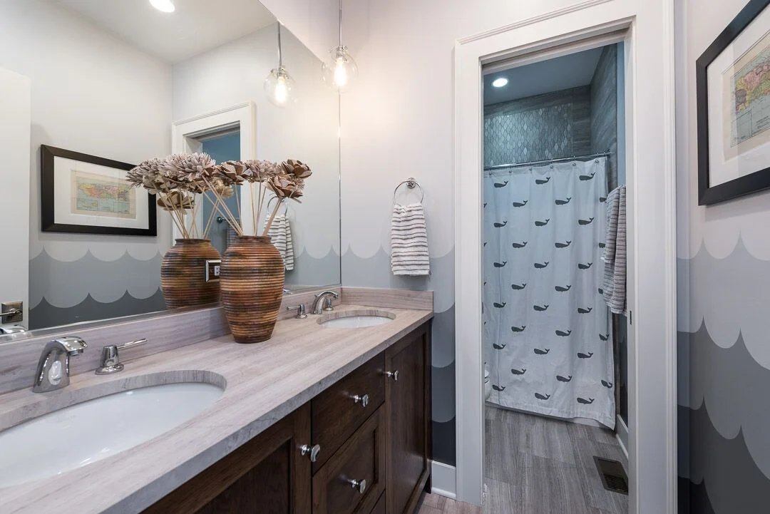 Lakeview Eclectic Bathroom