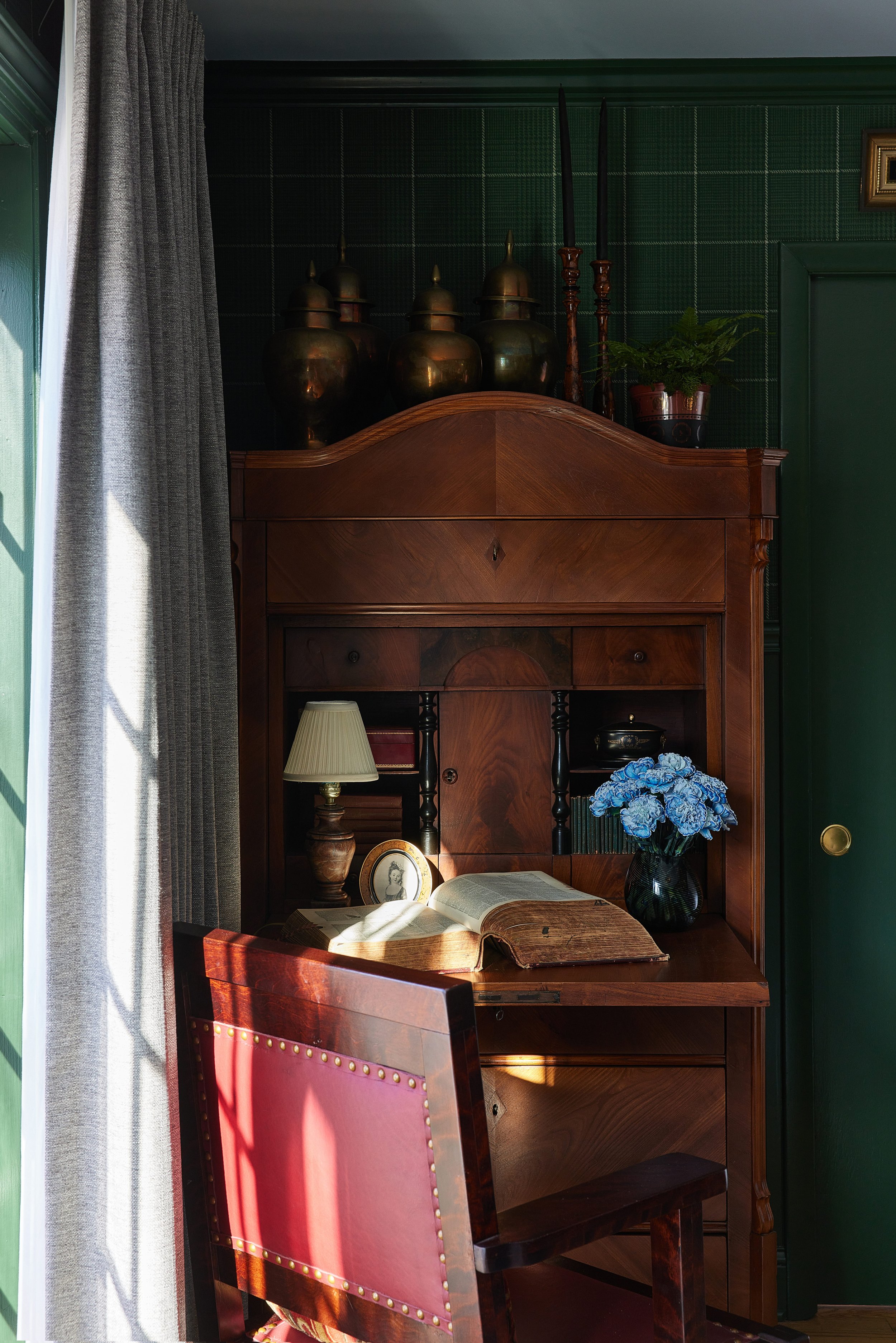 Crystal_Blackshaw_Jan17_218_edited copy.jpeg