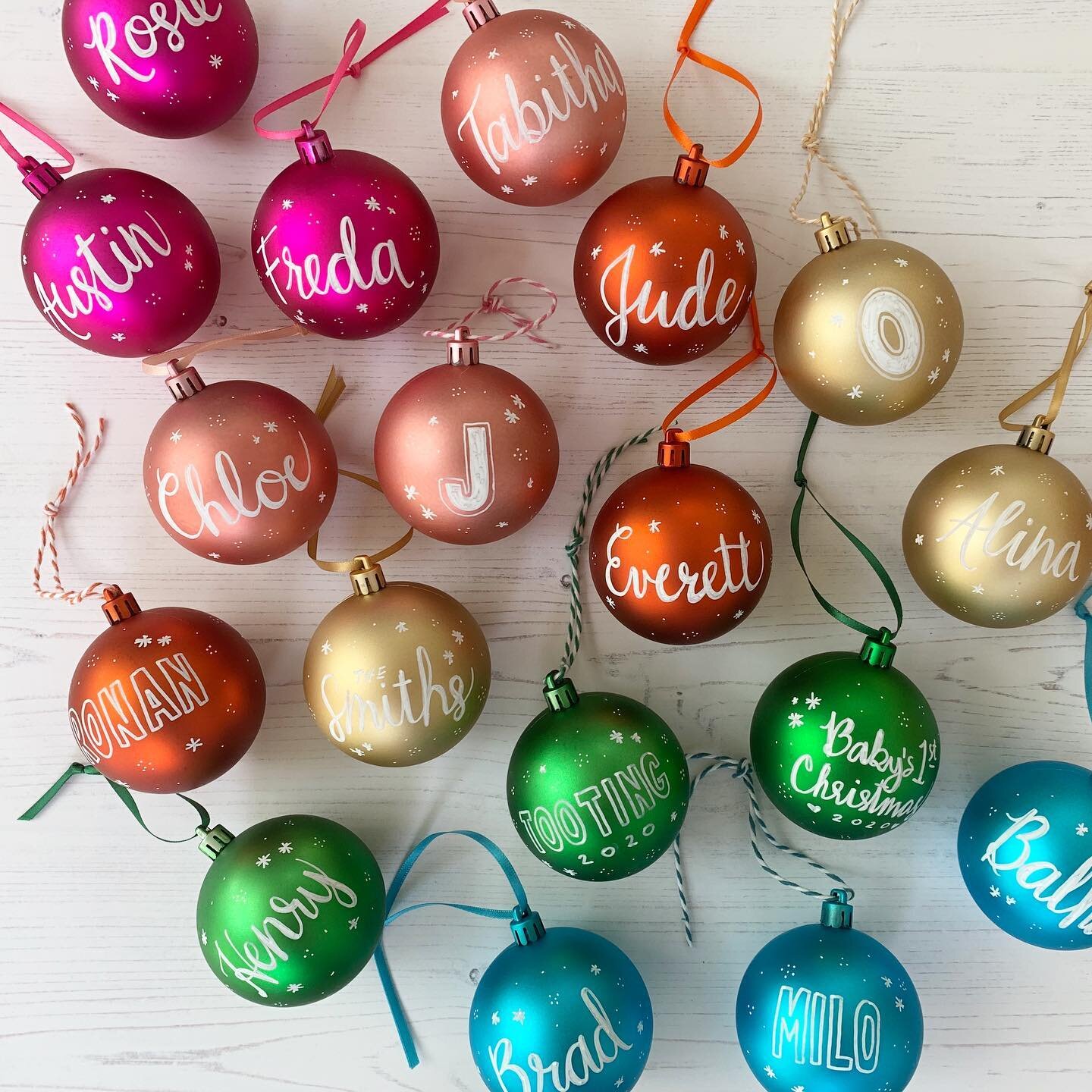 🌈 Tying &amp; writing &amp; packing baubles tonight (while watching something more festive than Handmaids Tale probably). My friend remarked that it was probably the LEAST festive show of all time when she saw I was watching and baubling last week. 