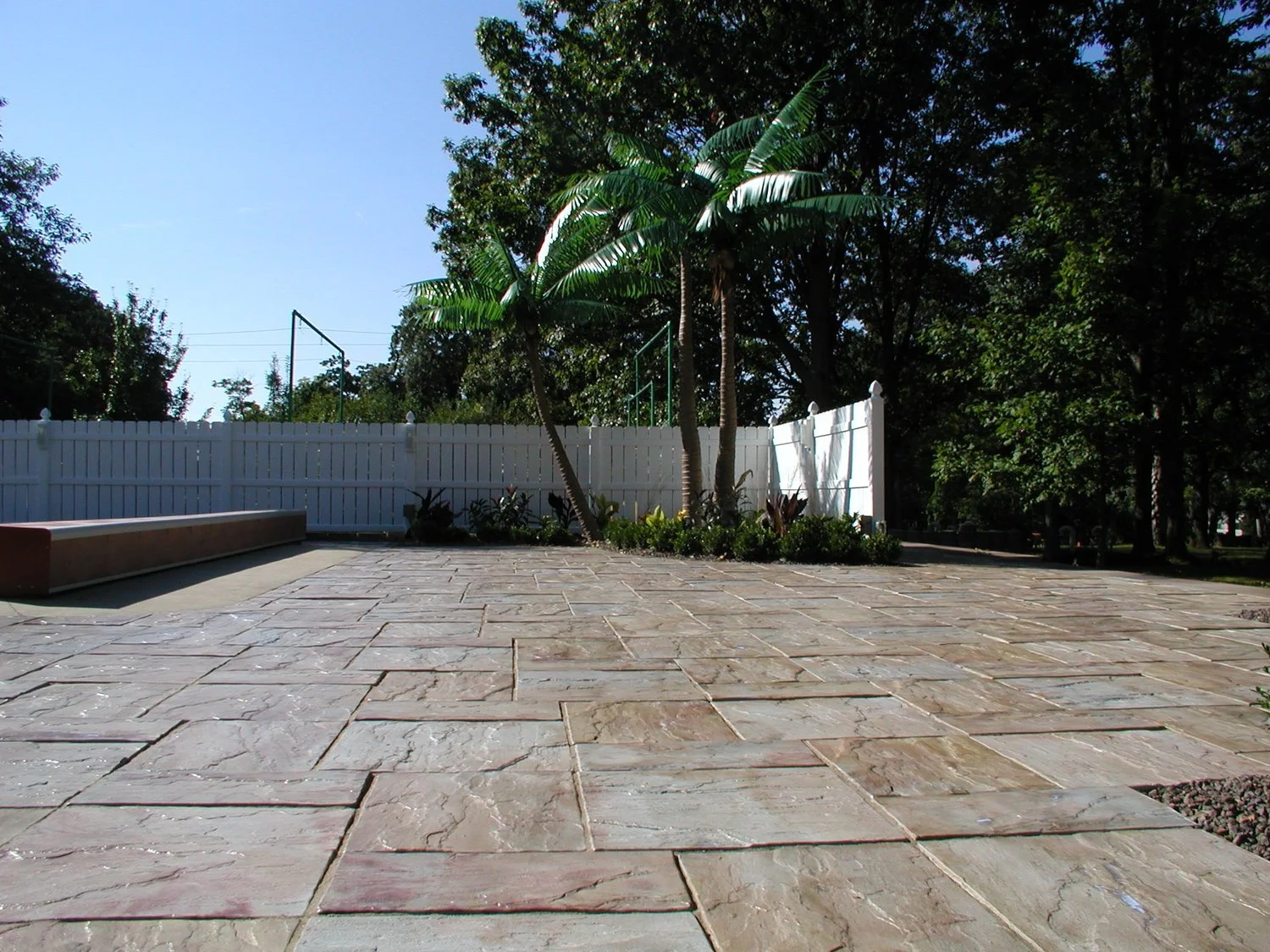 Create an Outdoor Retreat With a Deck Builder Offering Customized Solutions in the Frankfort and Homer Glen, IL Areas