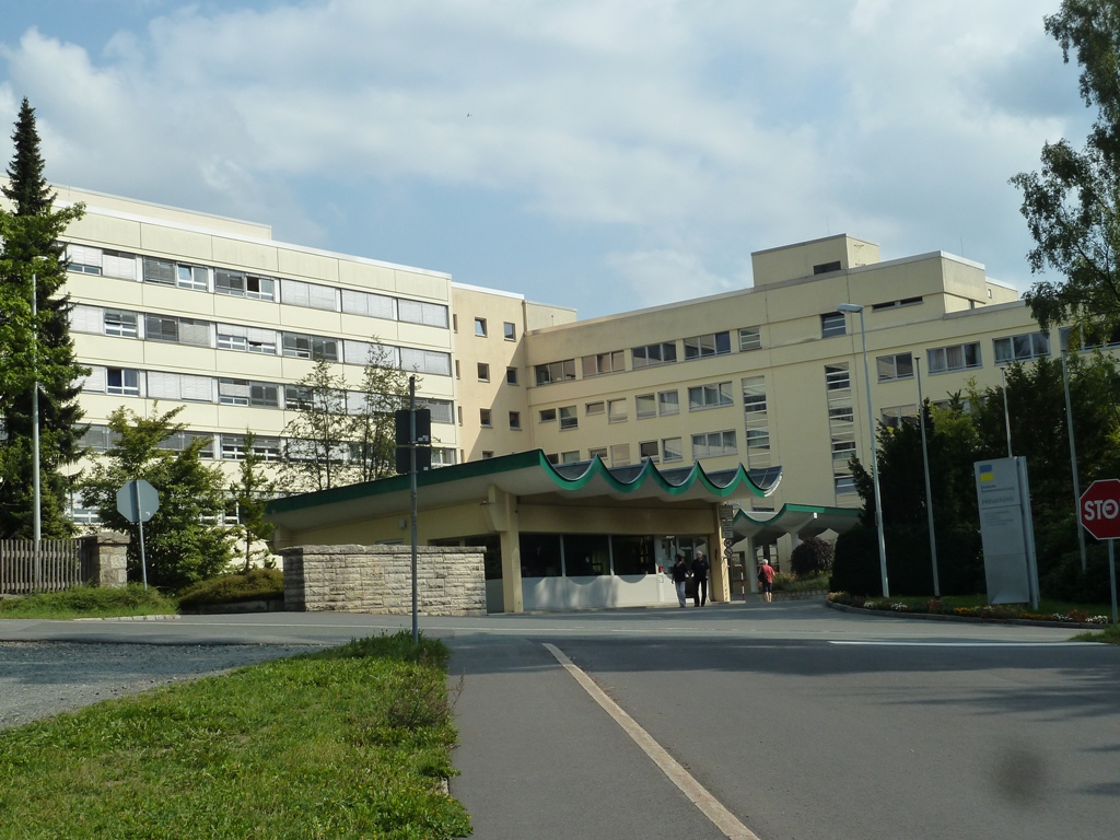 Tourstart ist auf dem Parkplatz der Höhenklinik in Bischofsgrün