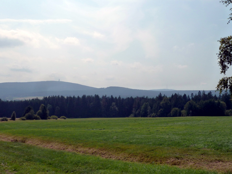 Blick zurück auf Schneeberg und Ochsenkopf