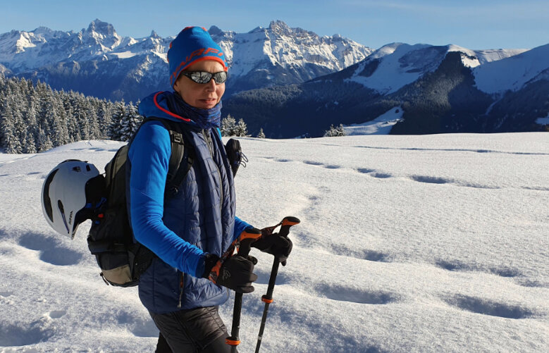 Nach dem langen Waldaufstieg erwartet einen dieses Panorama des Wallis