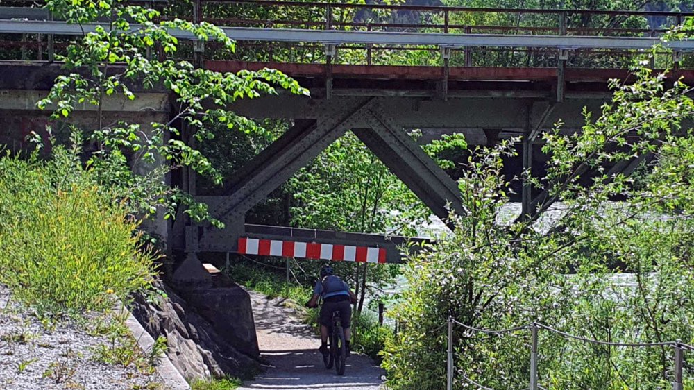 Bahnunterführung bei Burgrain