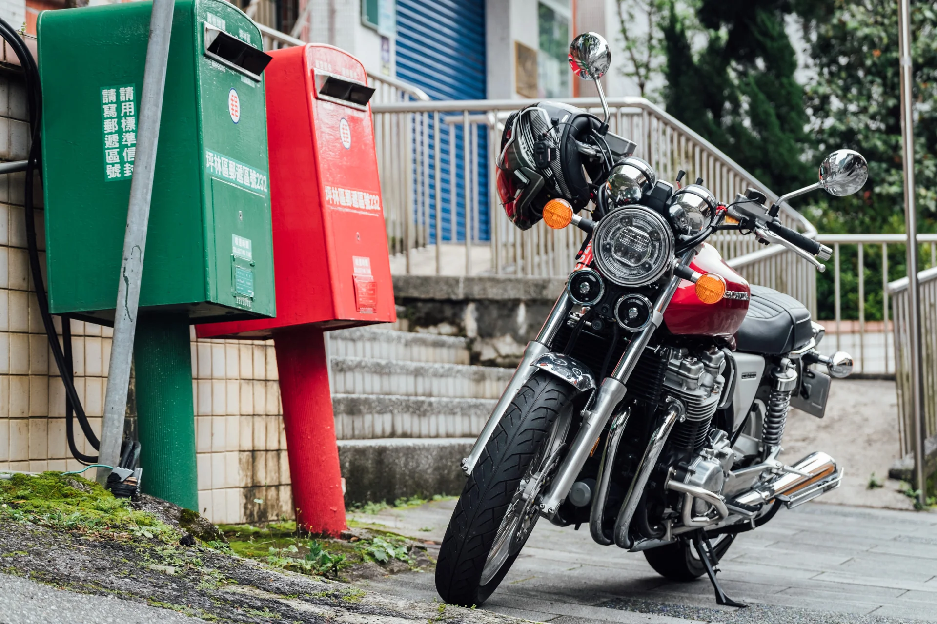 This area is popular amongst motorcyclists as the road is unobtrusive with fewer cars. With that said, we also noticed lots of reckless riders.
