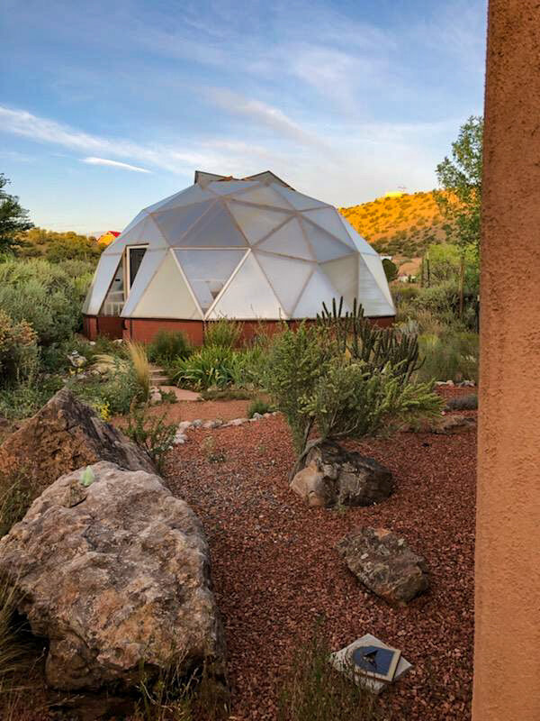 Midsized geodesic growing dome greenhouse 