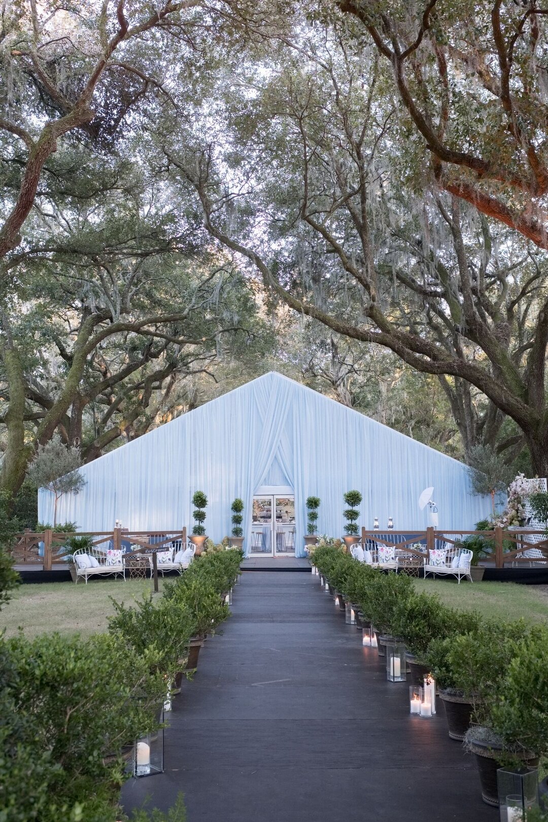 In a blue state of mind as we bring this hue of fabric into our design this weekend 💙🩵💙
.
.
.
#bluedraping #bluecurtains #bluefabric #gableendentrance #gableendtent #tententrance #tentwalkway #weddingreception #tentedwedding #tenttransformation #t