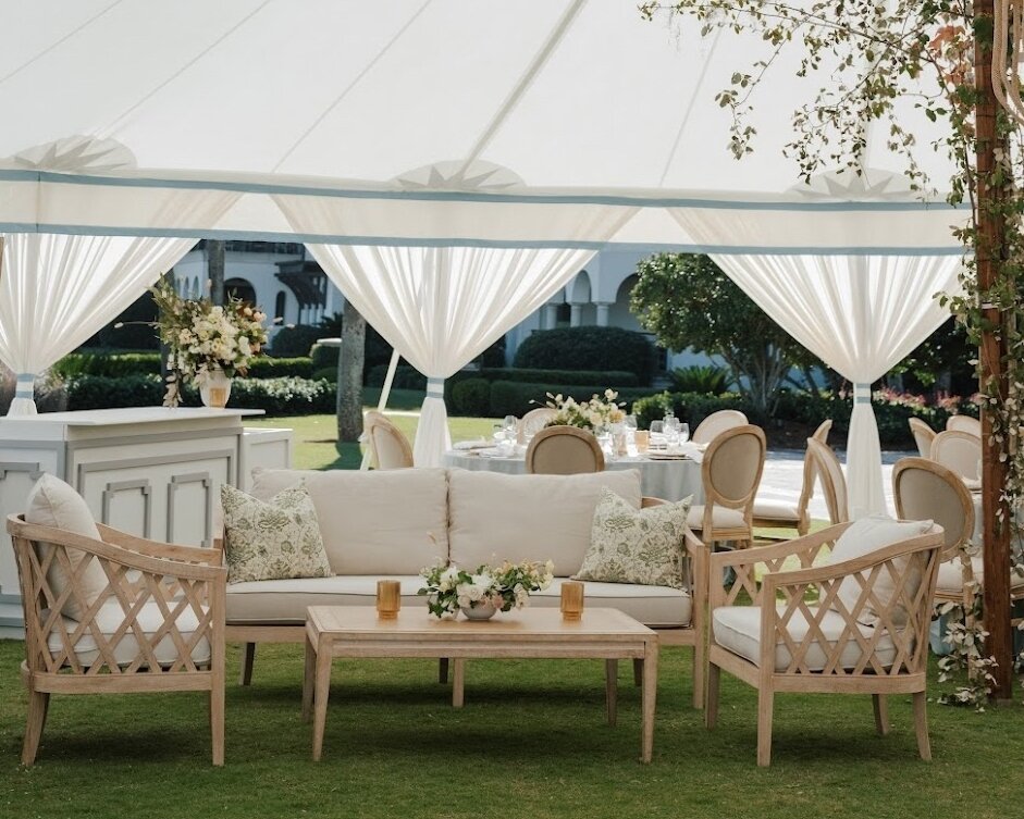 This is what sailcloth dreams are made of! 🌿🩵🌸
.
.
.
#sailclothtent #sailclothwedding #sailclothfabric #sailclothdraping #sailclothcurtains #weddingreception #weddinglounge #customvalance #unspooled