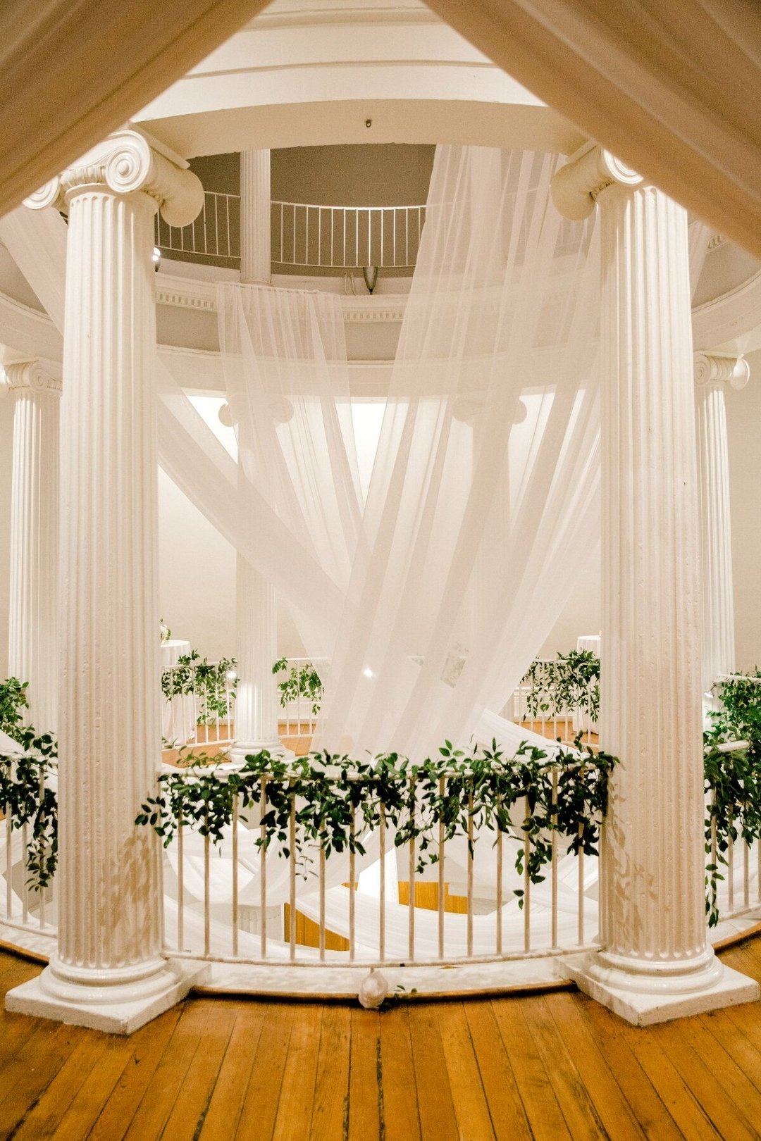 What&rsquo;s more whimsical and dreamy than floating drapes in the rotunda? 💭🌿🤍
.
.
.
#draping #rotunda #rotundadraping #whimsicaldraping #hibernianhall #hibernianhallwedding #hibernianwedding #pipeanddrape #whitefabricswag #whiteswag #whitedrapin