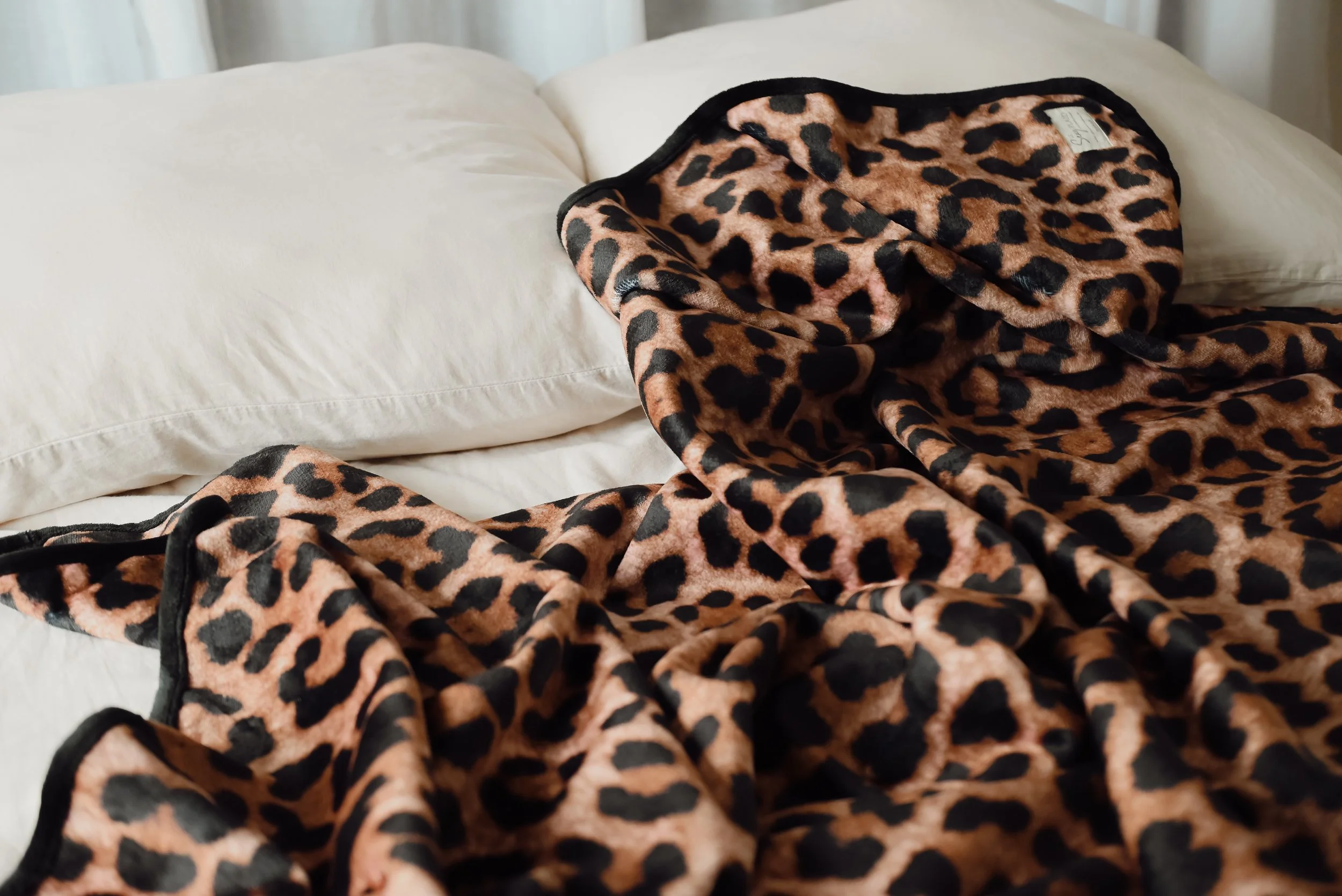 Invitation sauvage - plaid intime waterproof leopard