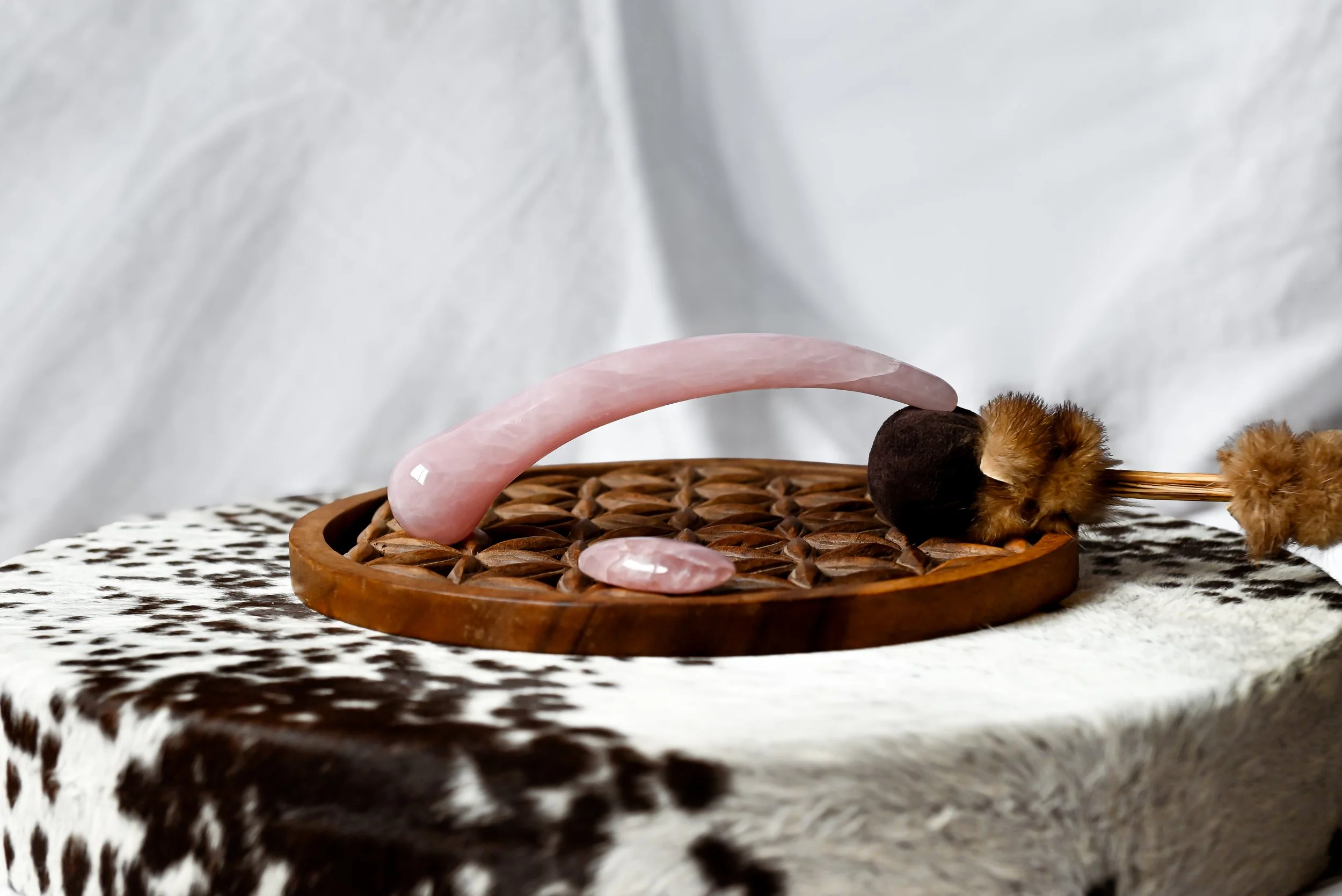SÉLÉNÉ - Yoni Wand en Quartz Rose pour l'Éveil des Zones Érogènes