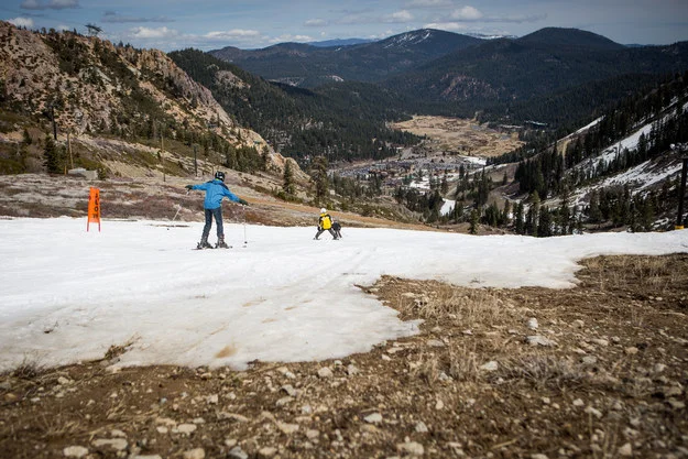 seven-resorts-in-lake-tahoe-have-had-to-close-early-because-there-is-not-enough-snow-to-cover-their-slopes-the-sacramento-bee-reported-1427050824639.jpg