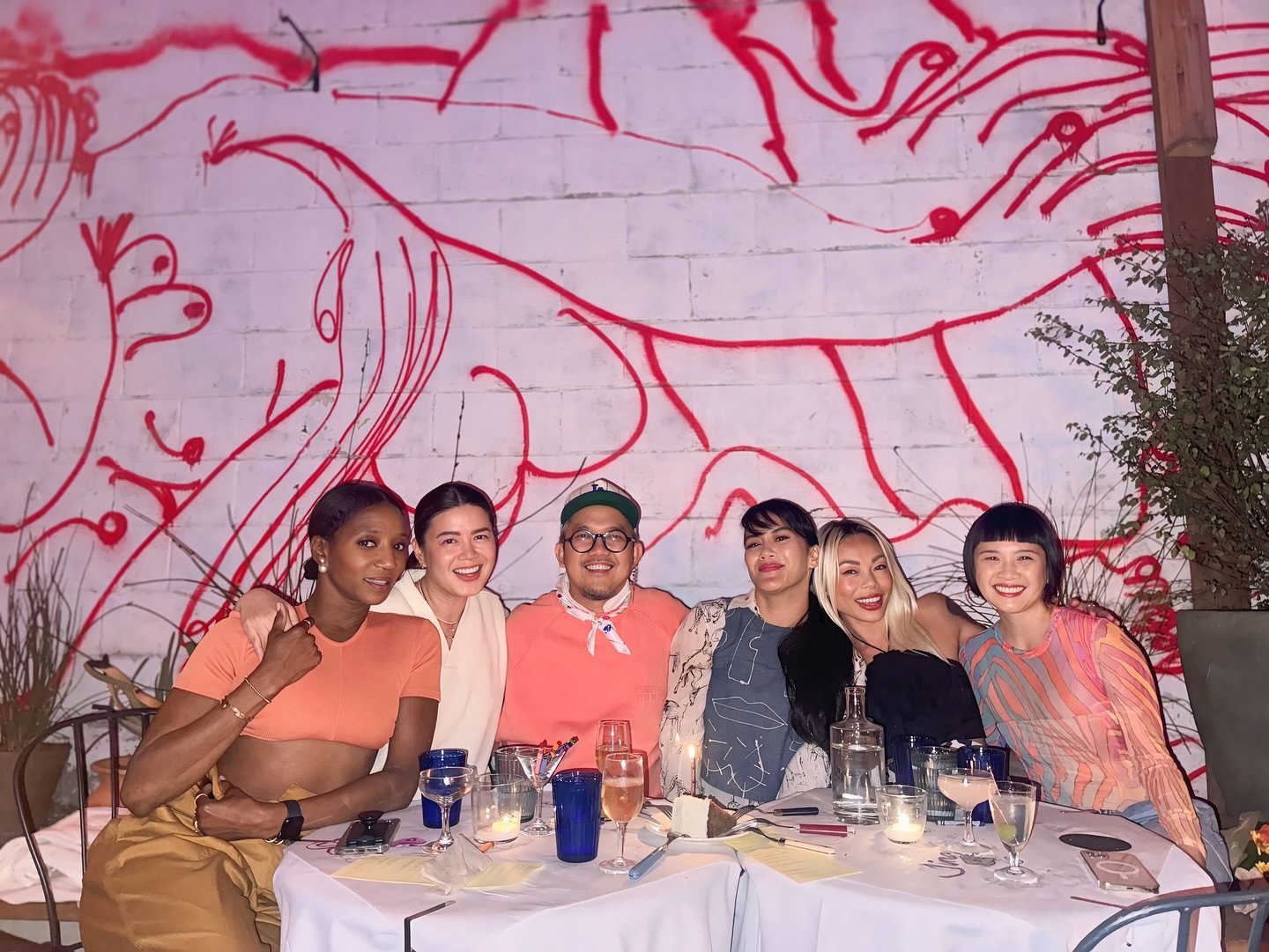 SHE BACK, THEY BACK! 

Lucky to have these beautiful people in my life. 
🍸@friendsandfamilybar 

.
.
.
.
.
.
.
.
.
.

#brat #bratsummer sooo #demure sooo #mindful #bayarea #ootd #uncletoguncle #florasagradainthewild #artistsoninstagram #creatives #c