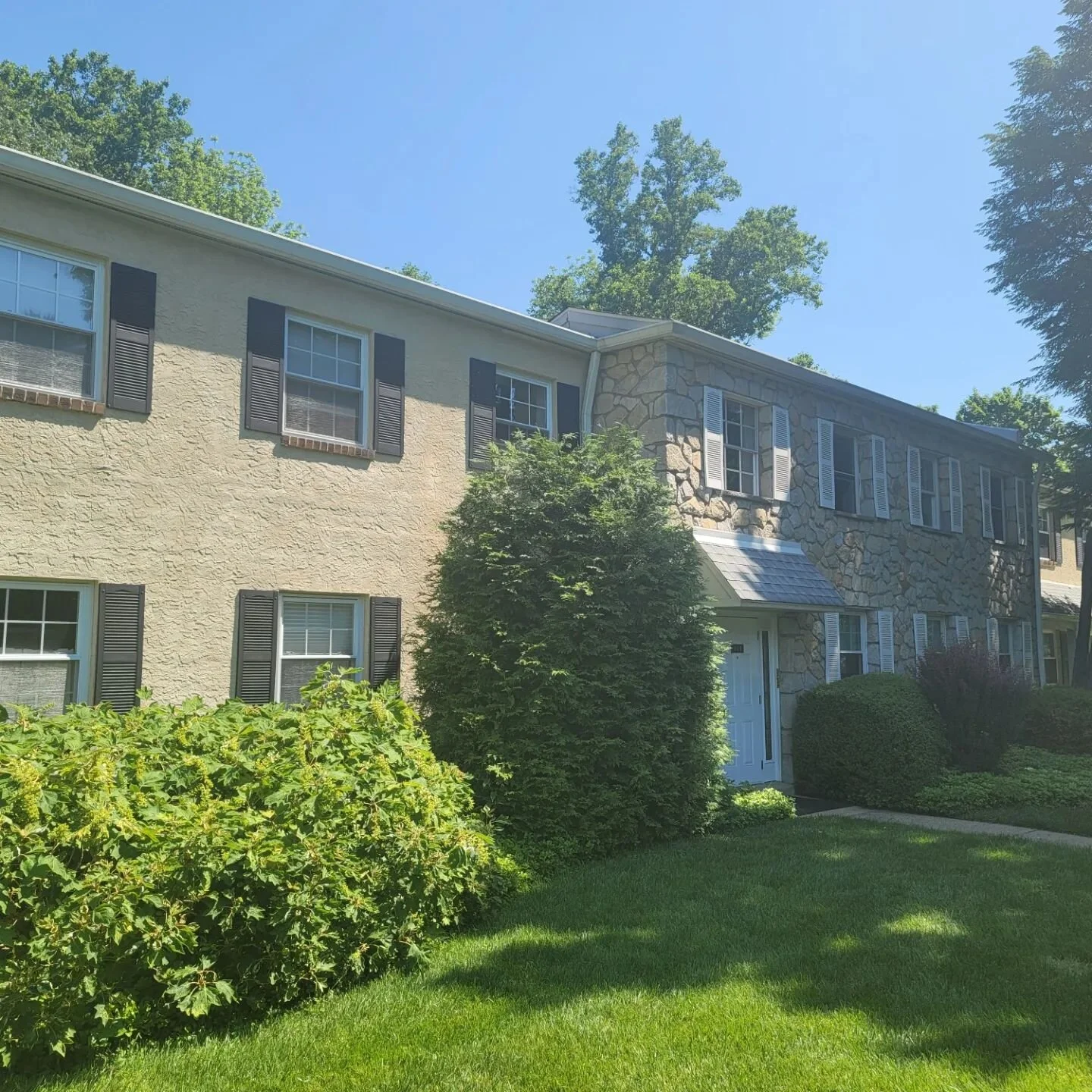 Can anyone guess where I am? LOL 😁🏡 Early morning inspections with @coreinspectiongroup . Thank you for always providing us with amazing service. 

#CJWheelerRealEstate #coreinspectiongroup #NealyFarmbryGroup #Inspections #UnderContract #PhillyReal