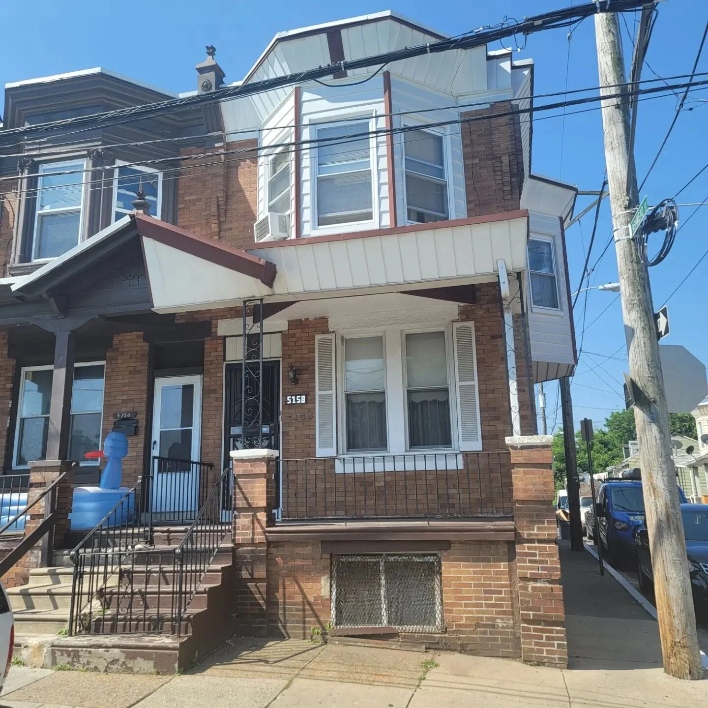 Listed by me and 🔑 Under Contract 📝 in less than a week. 5158 Wakefield St. Philadelphia PA 19144 🔹️3 Bedrooms 1.5 Bathrooms🔸️List Price of $107,000 🏡 MLS# PAPH2129592

Listed by @cjwheeler_realestate of the @tamika_nealyfarmbry at @ewrhomes 

#