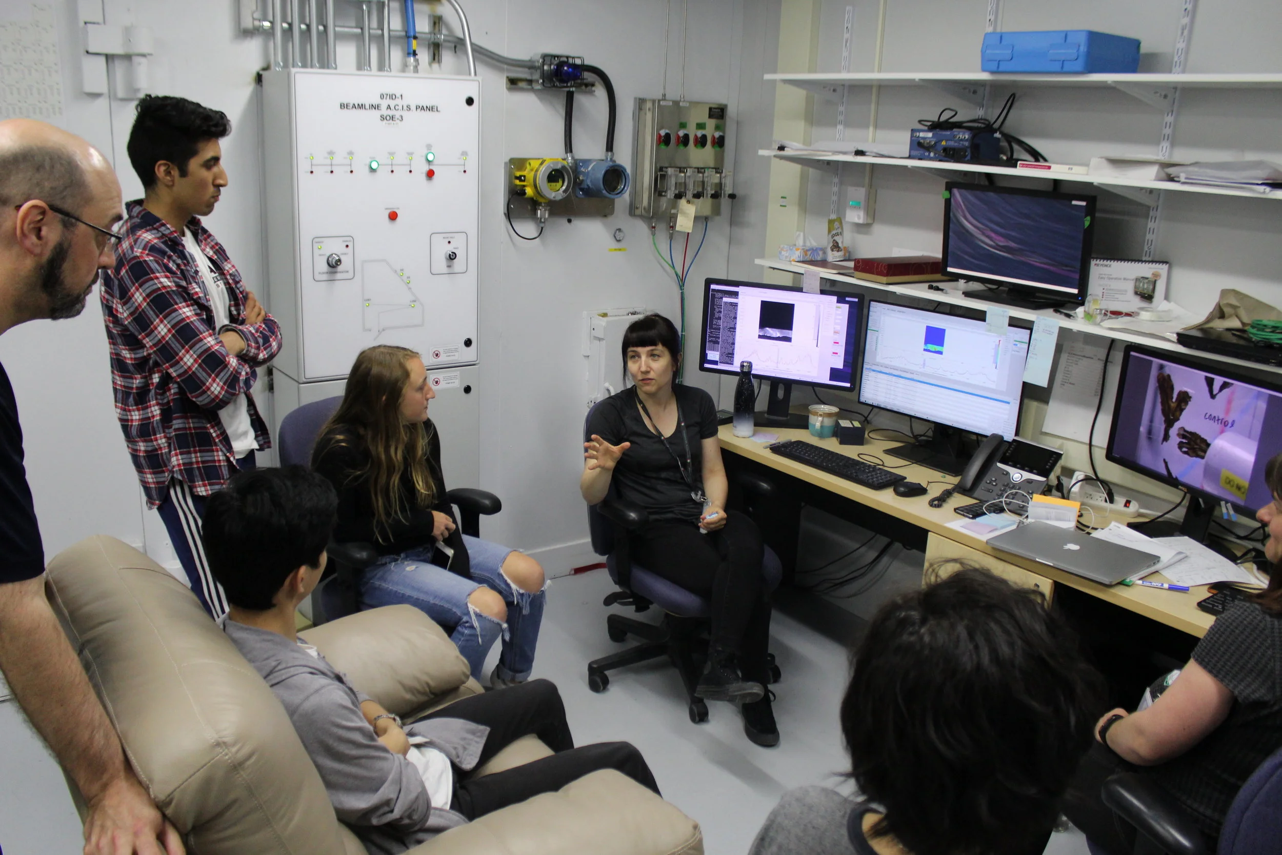  The SotB team from Sentinel Secondary School (West Vancouver, British Columbia) taking data at the BioXAS-Imaging beamline.  