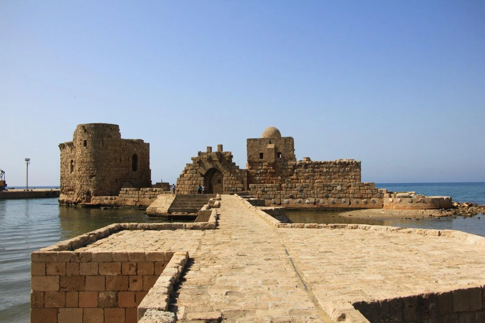 Relationship between stone, water, and place in Saida.