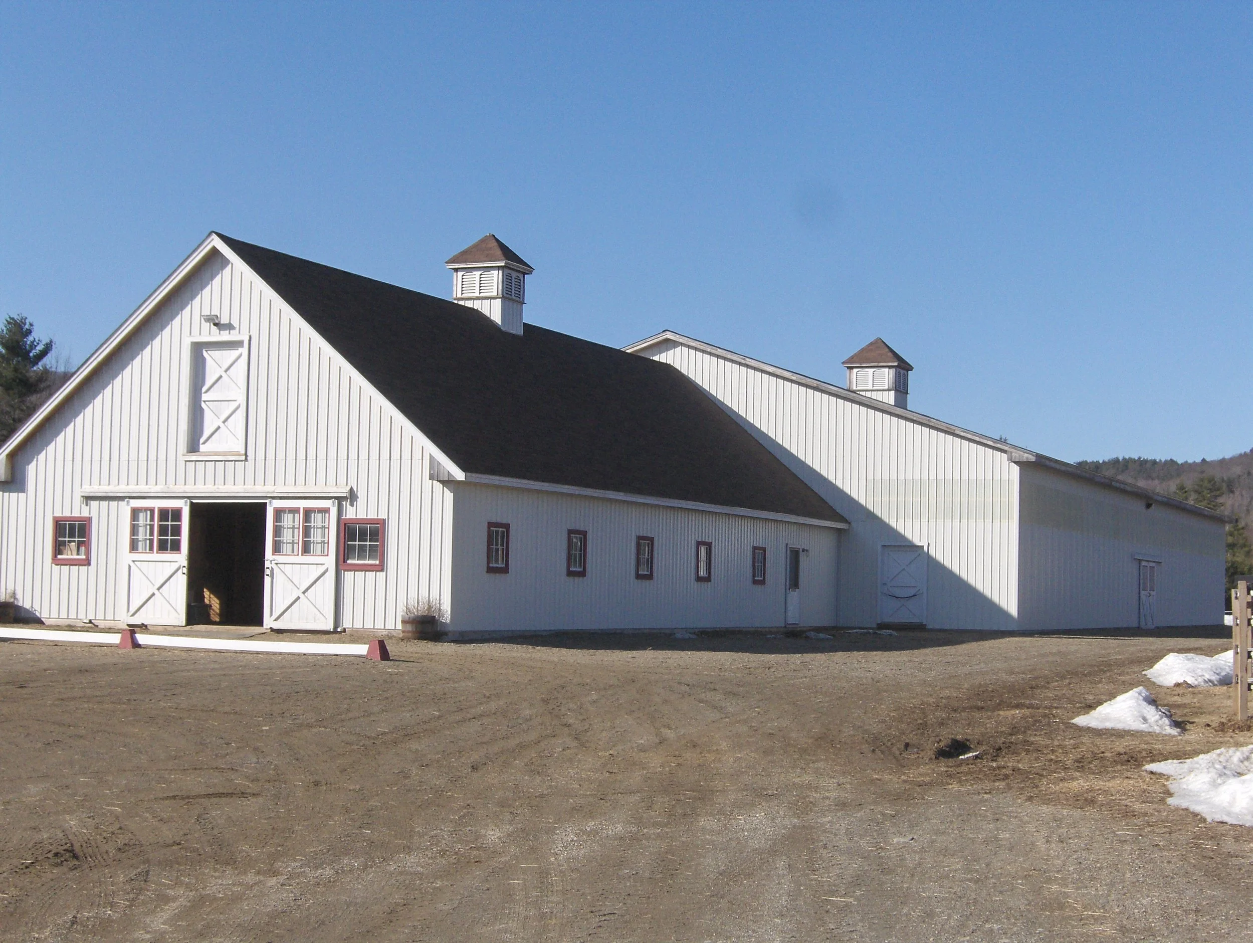 Stall Barn with arena