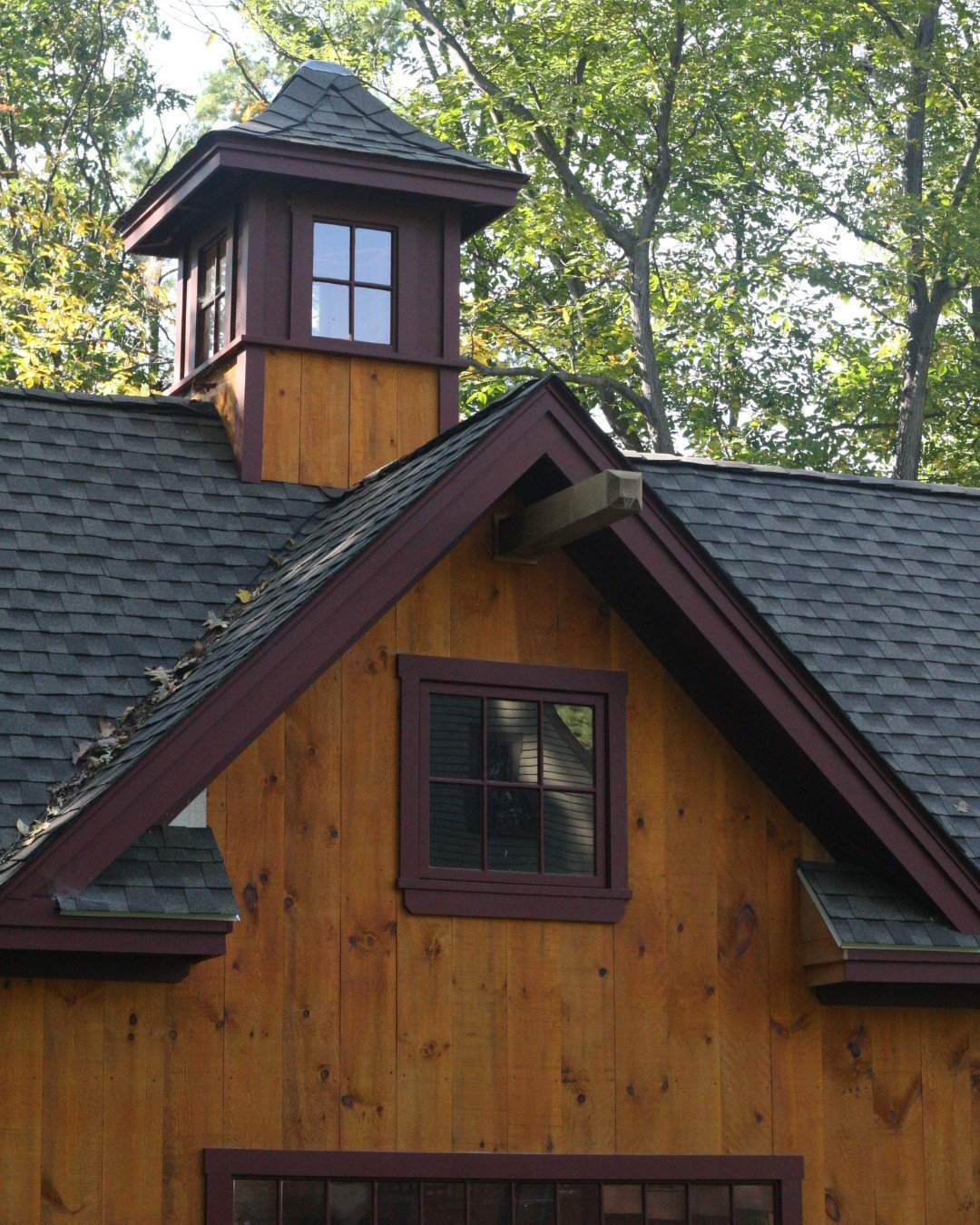 Shirley Barn 28x14

Single stall barn with 10x14 stall, 18x14 open room for feed, plus tack and loft above.

Check out the details and more photos online!

#CircleB #CircleBBarn #NewEnglandStyleBarn #HorseBarn #Barn #EquestrianBarn #BarnDepot #Equest