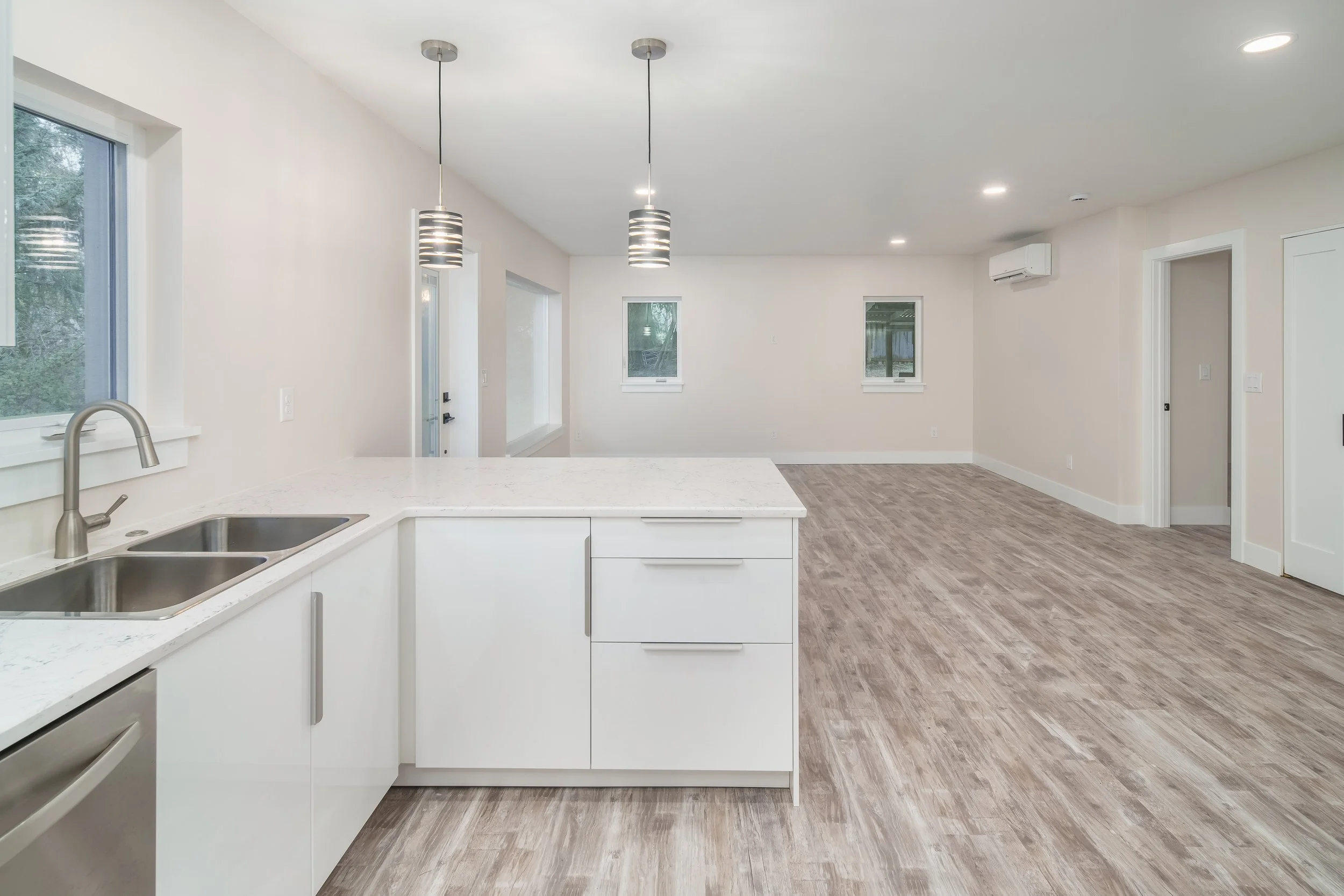 Kitchen & Living Area
