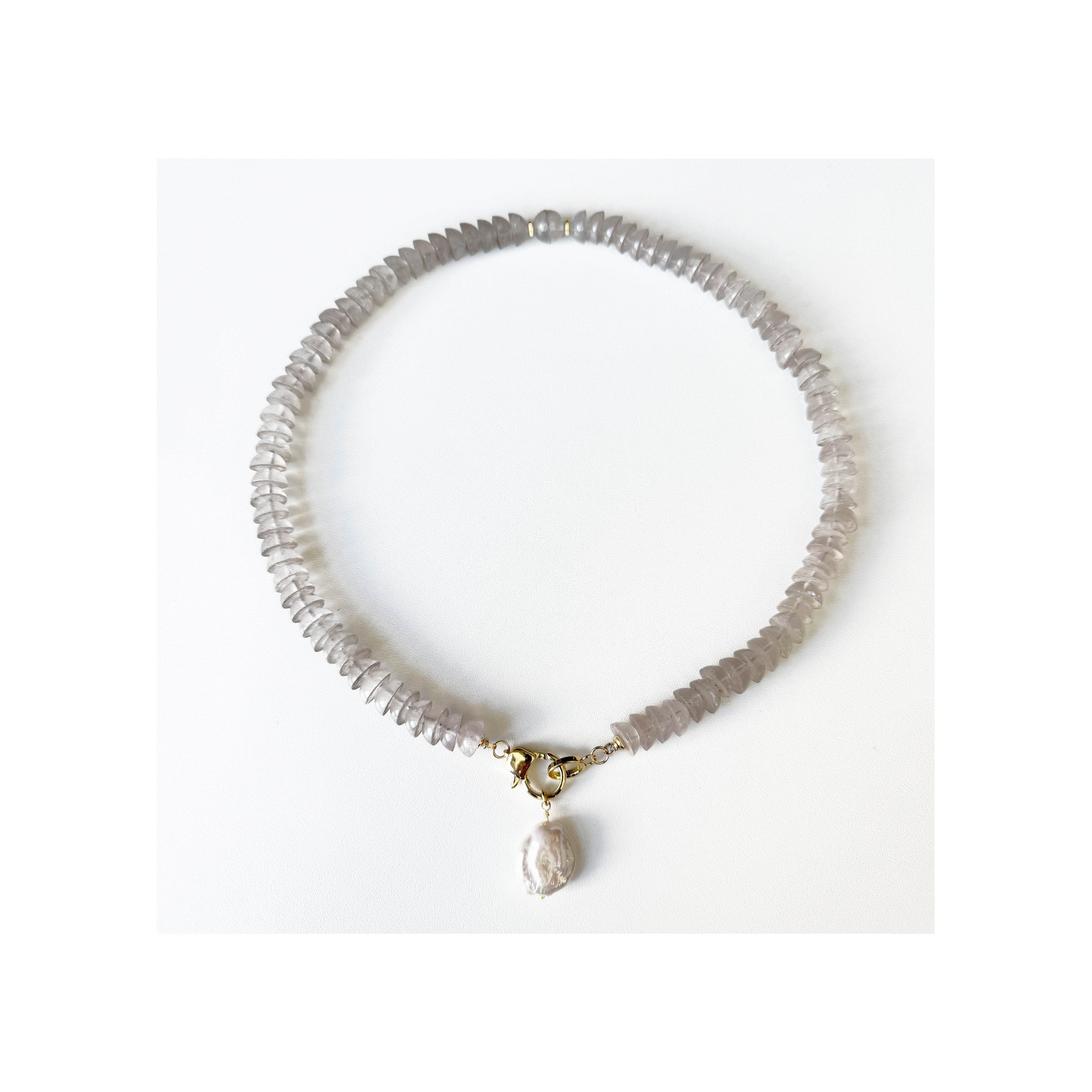 N178  GREY AGATES WITH A REMOVABLE FRESHWATER COIN PEARL CHARM  19'', GOLD FILLED CLASP 