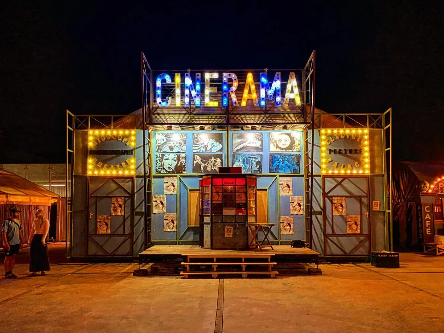 The Parade is back in town! It was great to visit this old friend! #paraderotterdam #zwevenisleven