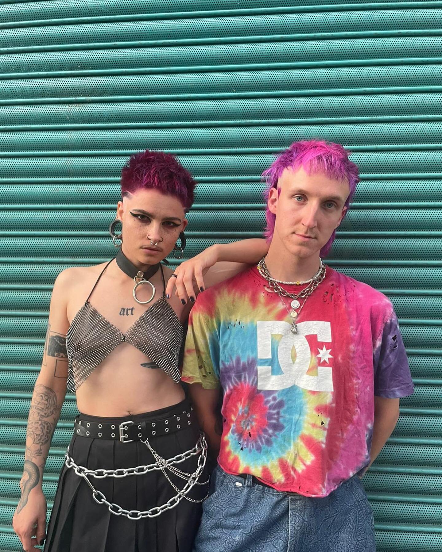 #pride lewks part 2 😛
Pink pixie crop and fade by @txmhair 🧞&zwj;♀️
Purple mullet with heart detail by @__louisewakeling_ 💓💜
Have a fabulous Pride weekend 😻