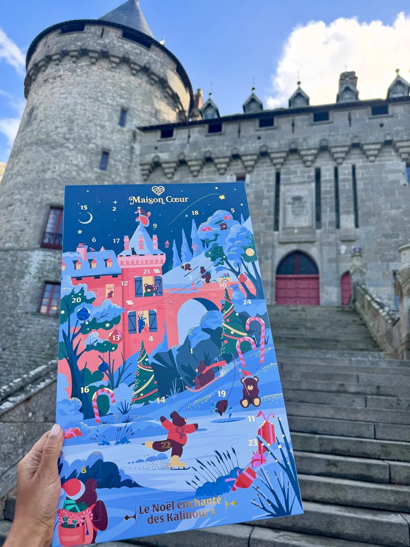 Christmas is Coming🎄🎅 Un immense merci &agrave; la Chocolaterie Maison Coeur, &agrave; Combourg, pour avoir imagin&eacute; le tout premier calendrier de l&rsquo;Avent &ldquo;Kalinour&rsquo;s&rdquo; aux couleurs de notre ch&acirc;teau ! 🍫🏰

Offre 