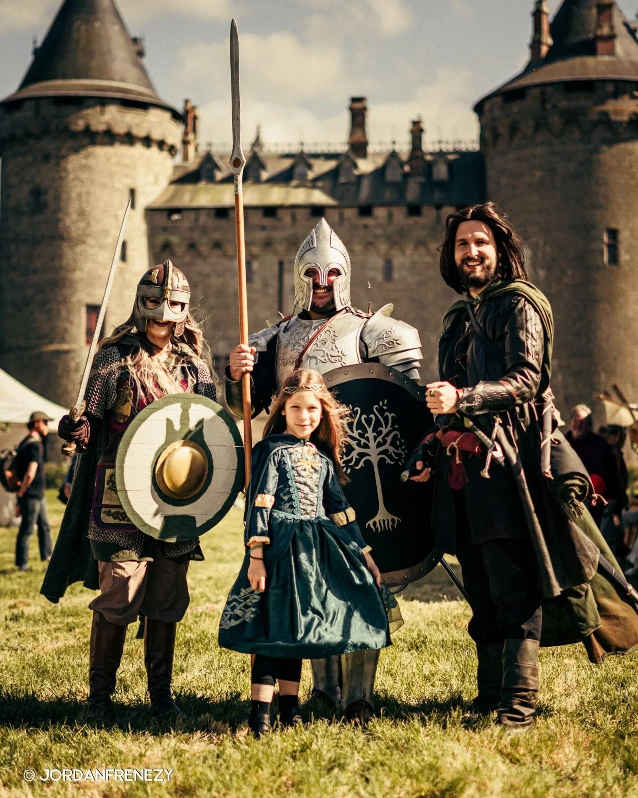 CONCOURS DE COSPLAY &mdash; NOUVEAUT&Eacute; 🤴 

Le Ch&acirc;teau de Combourg vous ouvrent les portes des royaumes l&eacute;gendaires&hellip;Les 2 &amp; 3 mai, la F&ecirc;te et March&eacute; M&eacute;di&eacute;val Fantastique vous plonge dans un mon